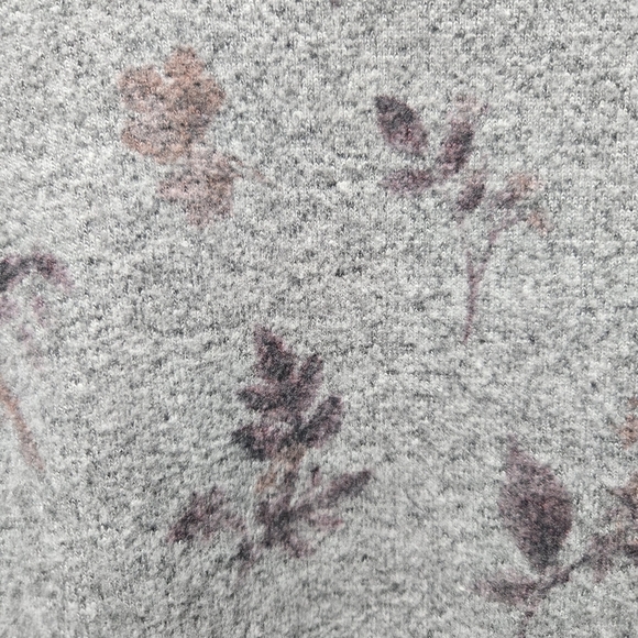 Reitmans Gray Floral Crew Neck Sweater Soft Casual Office Pink Purple Size Large - Picture 3 of 8